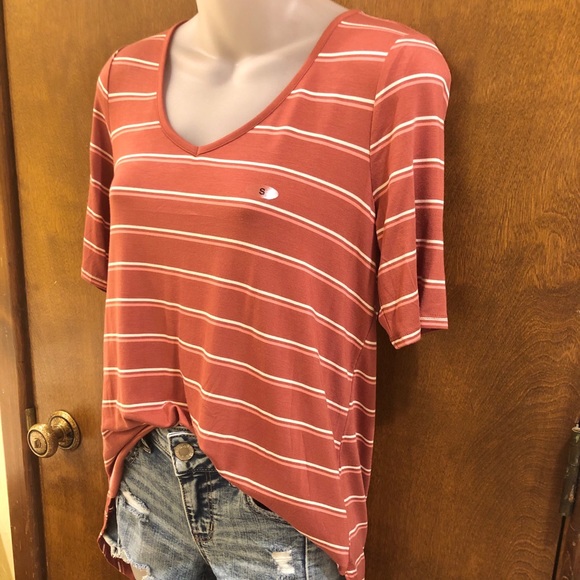 Maurice’s 24/7 Flawless striped tee. NWT small - Picture 9 of 16